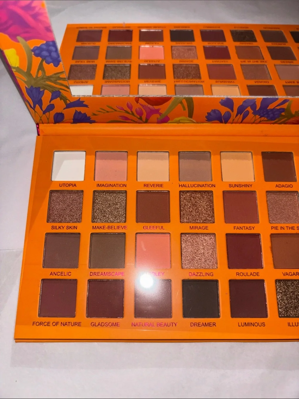 Nude Fantasia 32-Shade Eyeshadow Palette - Vibrant Floral Orange
